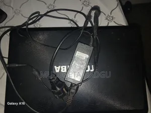 Laptop Toshiba A30 4GB Intel Core i7 HDD 512GB
