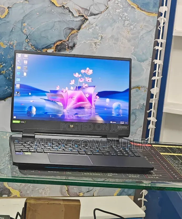 New Laptop Acer Predator Helios 300 16GB Intel Core i9 SSD 1T