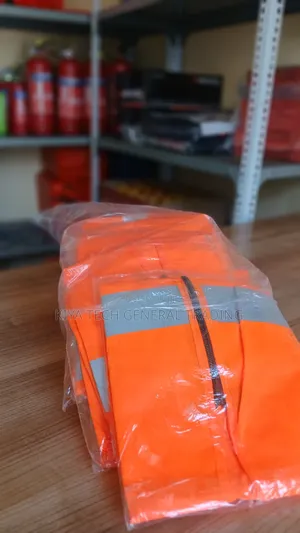 Maximum Visibility, Ultimate Protection – Heavy-Duty Safety Vests