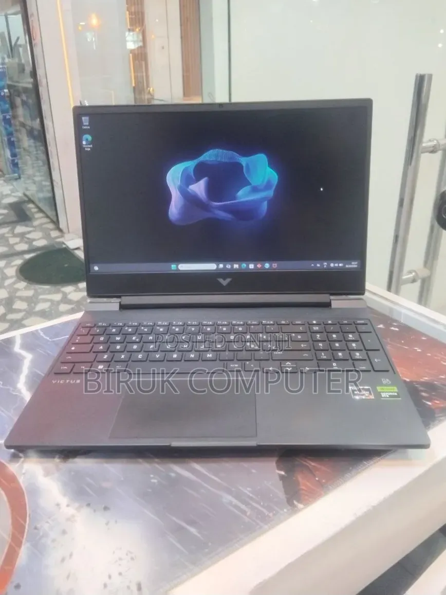 New Laptop HP Victus 16 16GB AMD Ryzen 5 SSD 512GB