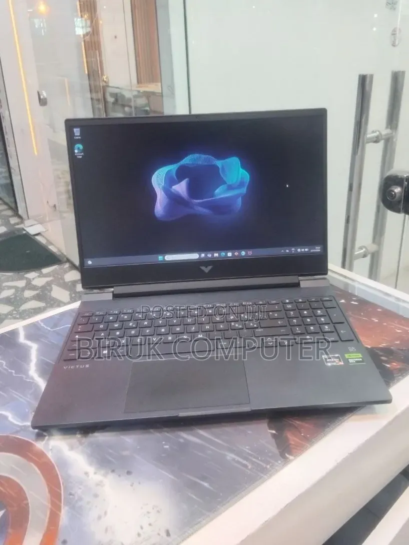 New Laptop HP Victus 16 16GB AMD Ryzen 5 SSD 512GB