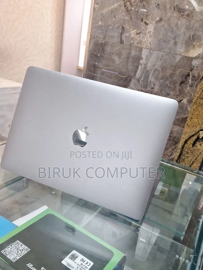 New Laptop Apple MacBook Air 2020 M1 8GB Apple M1 SSD 256GB