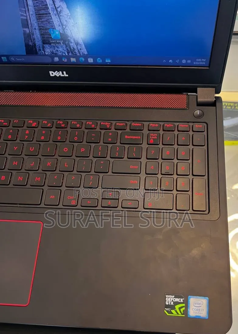 New Laptop Dell Inspiron 15 5577 16GB Intel Core i7 SSD 512GB