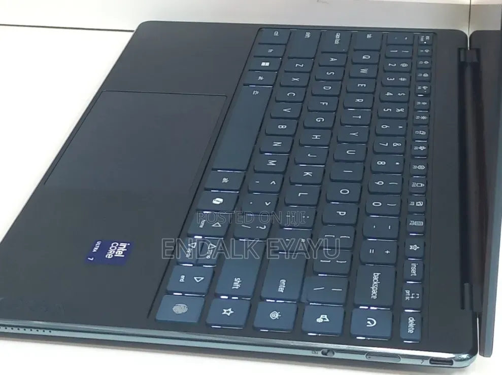 New Laptop Lenovo 16GB Intel Core Ultra 7 SSD 512GB