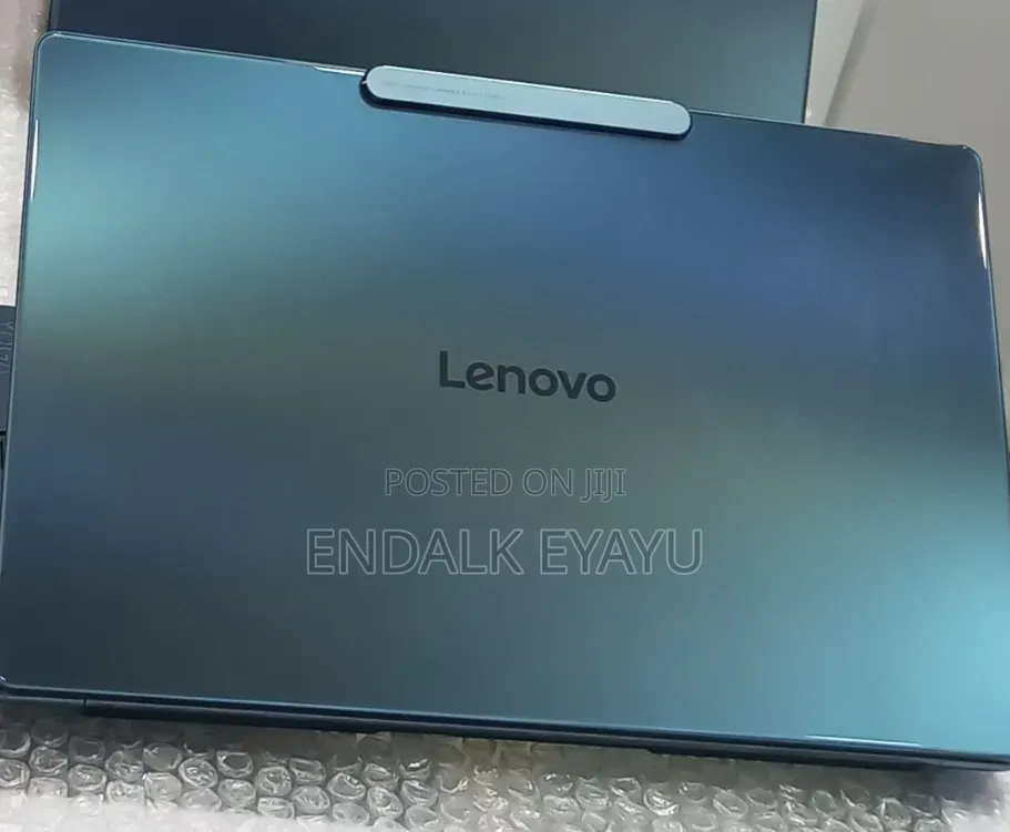 New Laptop Lenovo 16GB Intel Core Ultra 7 SSD 512GB