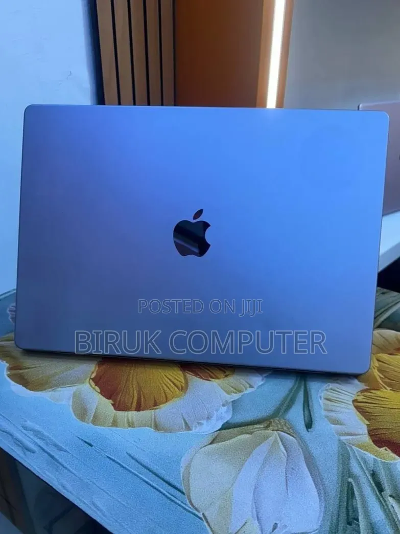 New Laptop Apple MacBook Pro 2021 M1 32GB Apple M1 Pro SSD 512GB
