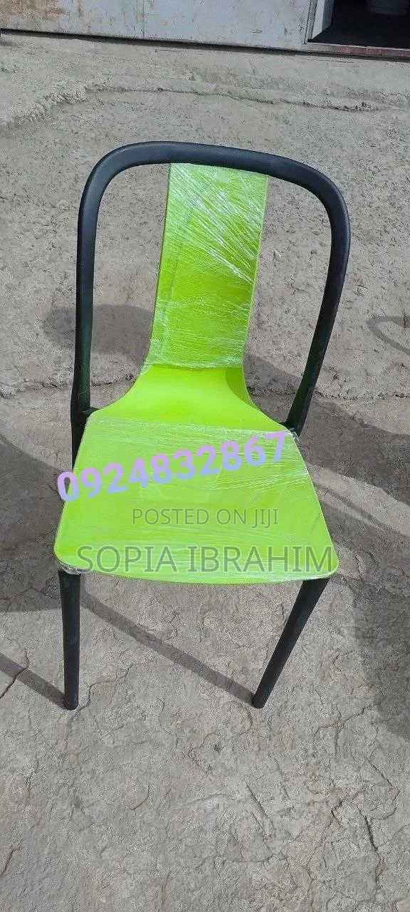 Plastic Chire