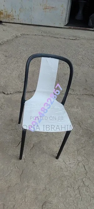 Plastic Chire