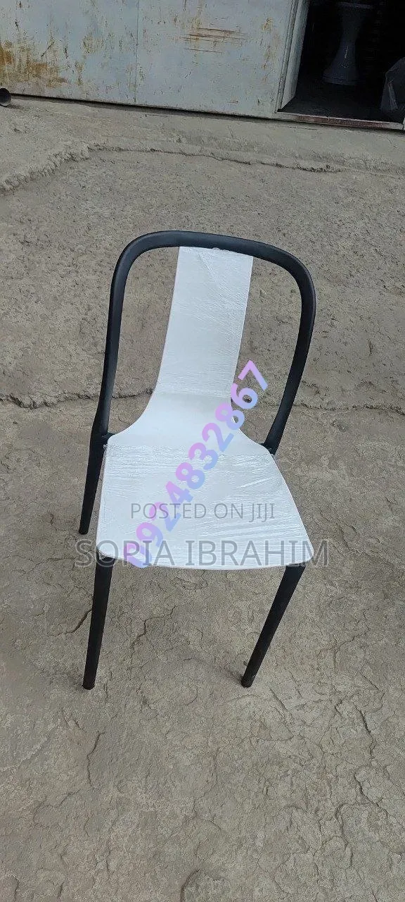 Plastic Chire