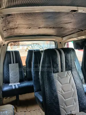 Toyota HiAce 1986 White