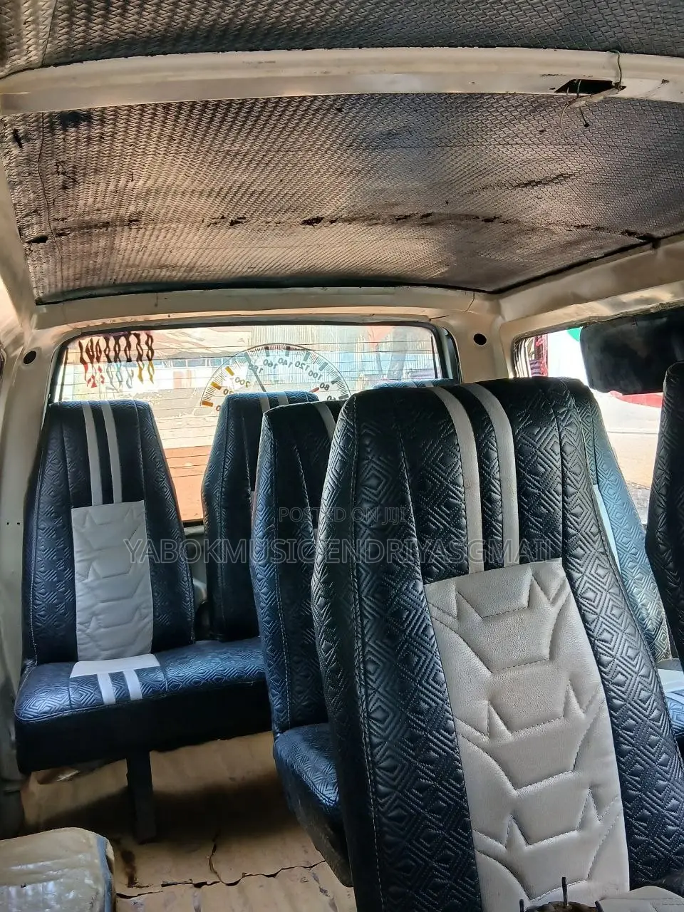 Toyota HiAce 1986 White
