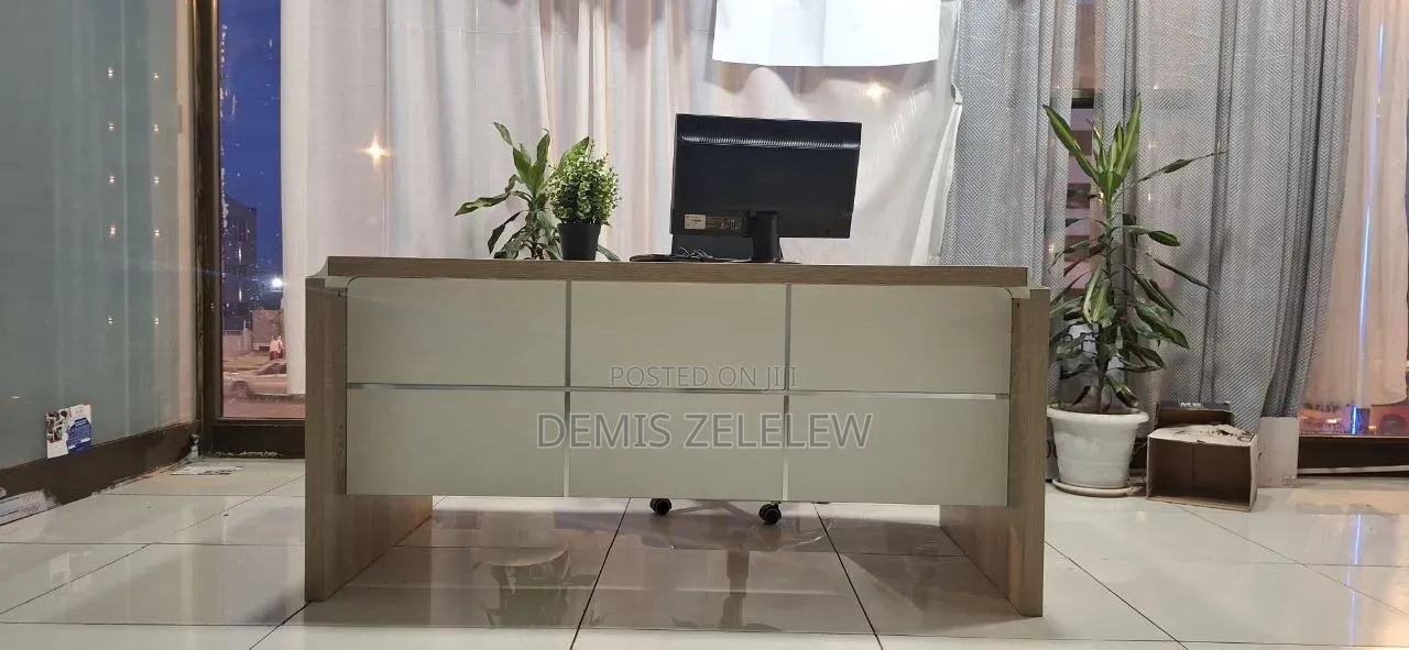 Managerial Office Desk for Sale