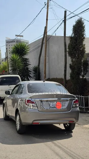 Suzuki Dzire 2022 Silver