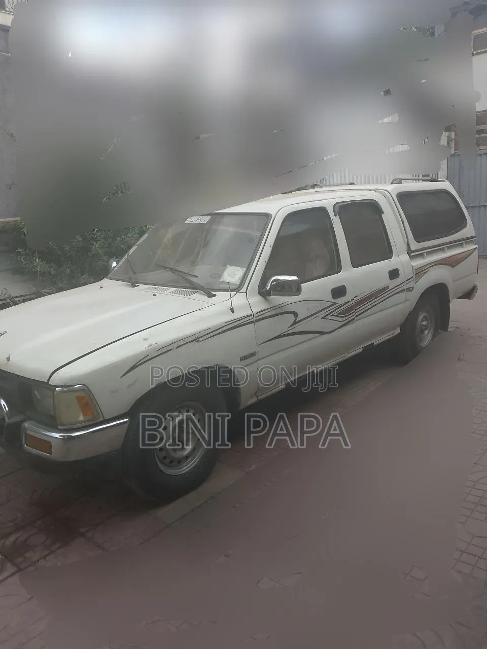 Toyota Hilux 1991 White