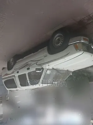 Toyota Hilux 1991 White