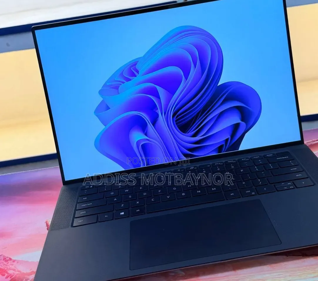 New Laptop Dell Precision 5540 16GB Intel Core i9 SSD 512GB