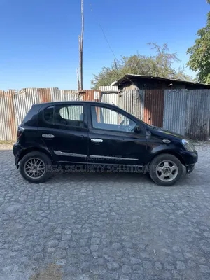 Toyota Yaris 2001 Black