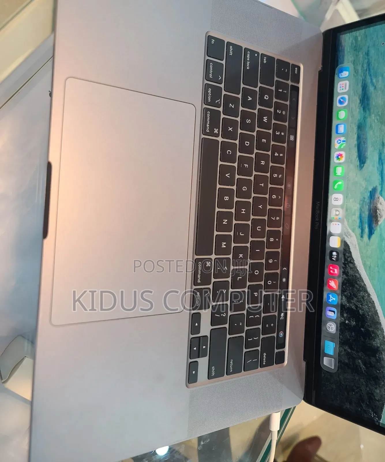 New Laptop Apple MacBook Pro 2019 32GB Intel Core i9 SSD 1T