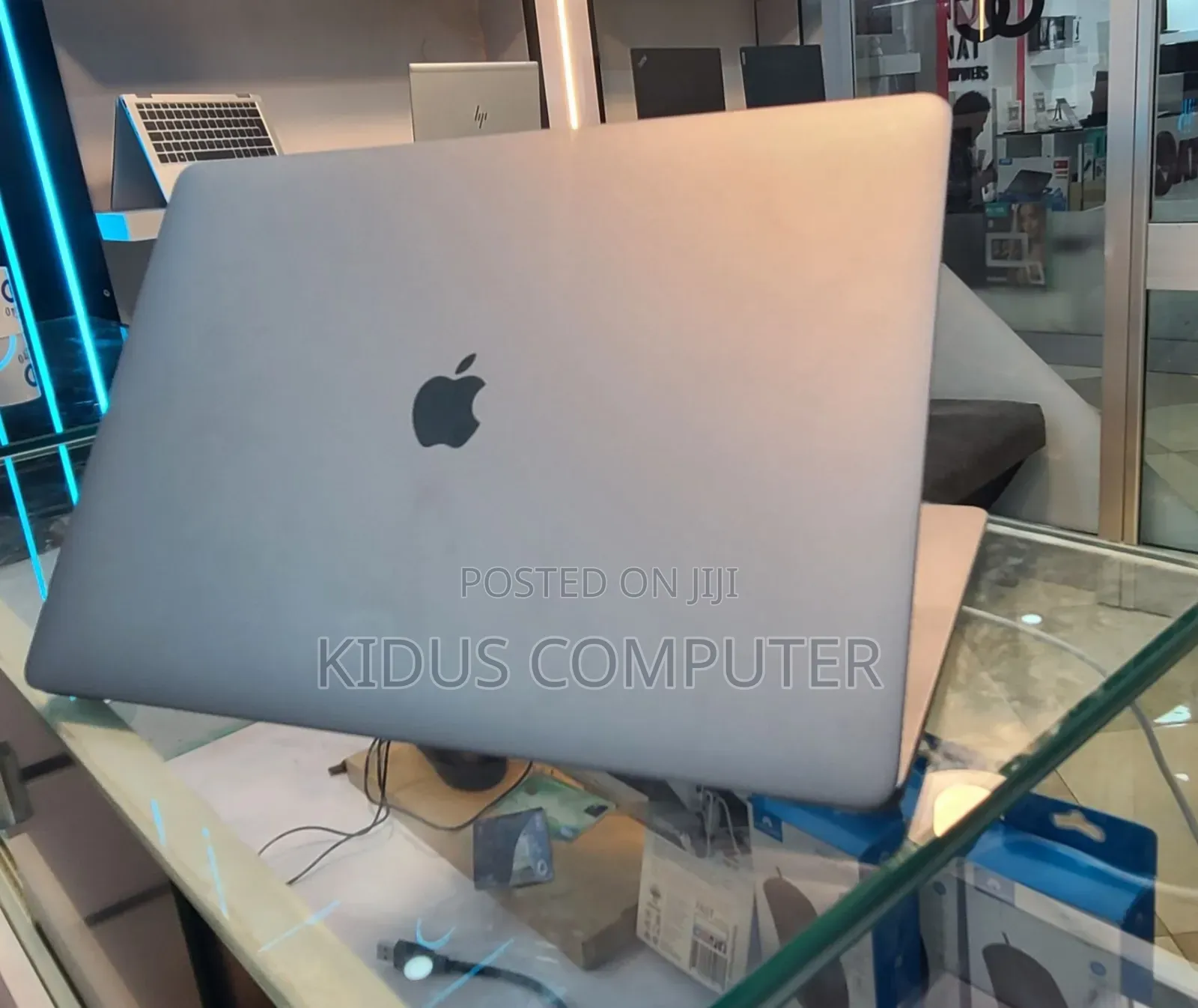 New Laptop Apple MacBook Pro 2019 32GB Intel Core i9 SSD 1T