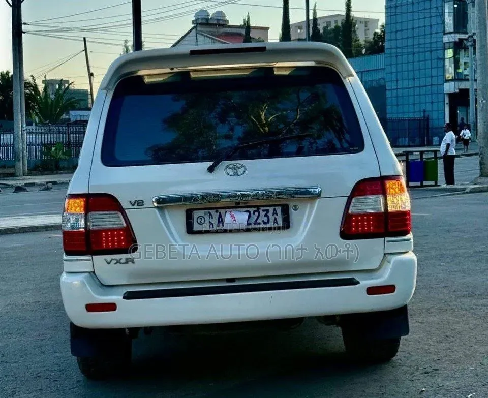 Toyota Land Cruiser 100 VX 4.7 V8 2005