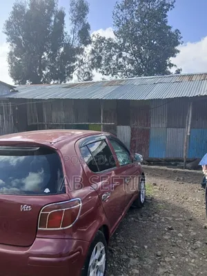 Toyota Vitz 2003