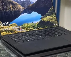 New Laptop Dell 16GB Intel Core i7 SSD 512GB