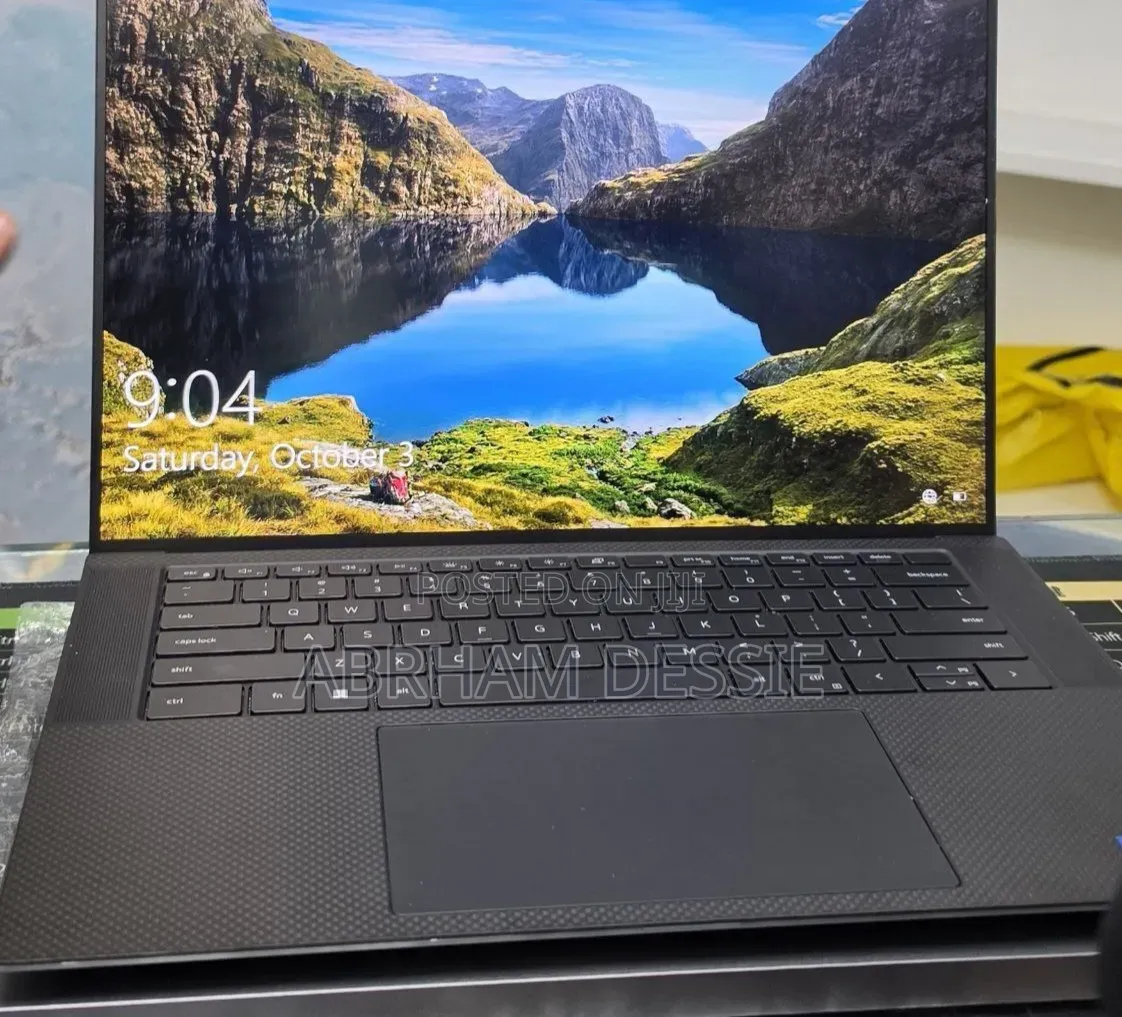 New Laptop Dell 16GB Intel Core i7 SSD 512GB