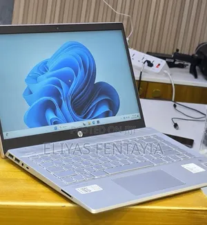 New Laptop HP Pavilion 14 8GB Intel Core i5 SSD 512GB