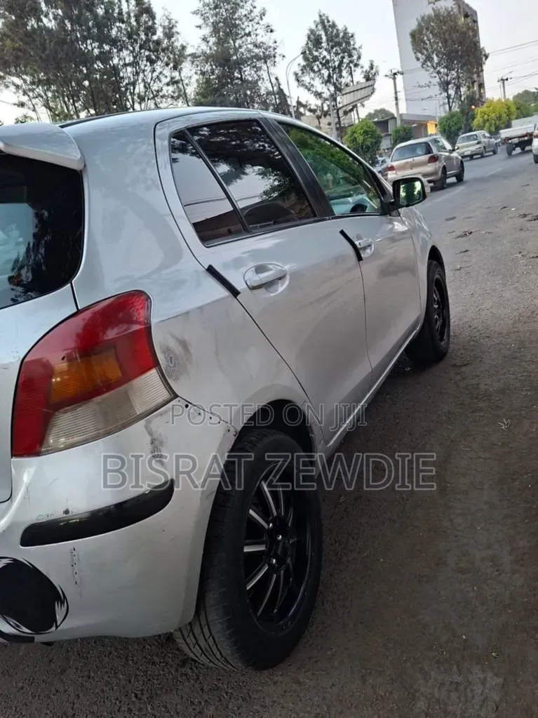 Toyota Yaris 2010