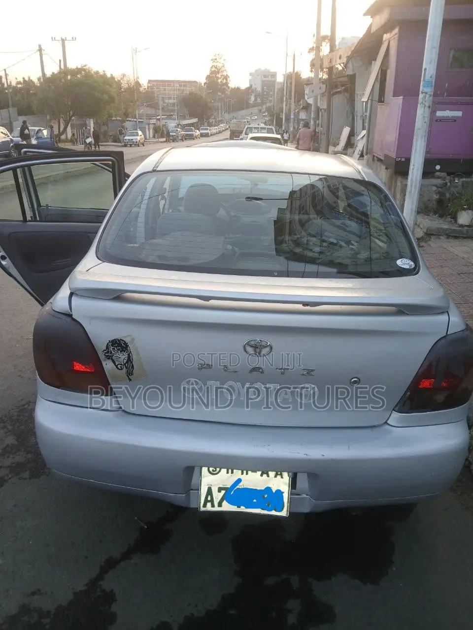 Toyota Platz 2001 Silver
