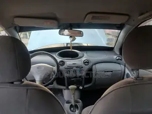 Toyota Platz 2001 Silver