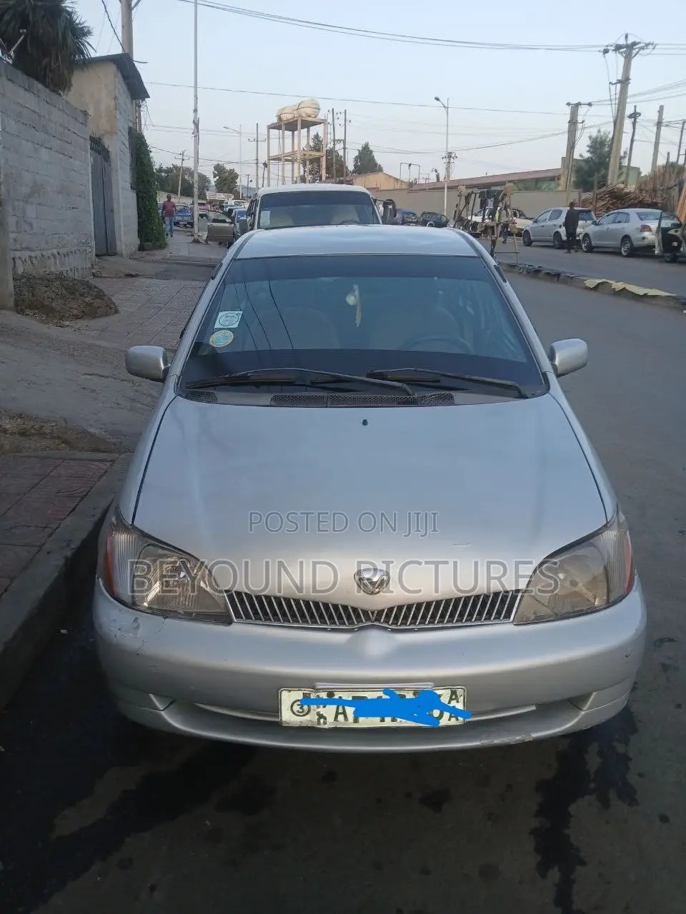 Toyota Platz 2001 Silver