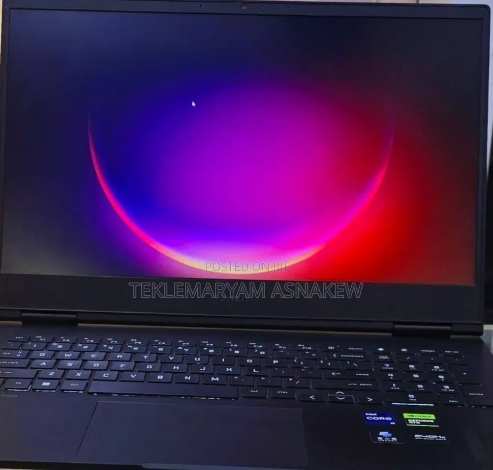 New Laptop HP OmniBook 5 16" 16GB Intel Core i9 SSD 1T
