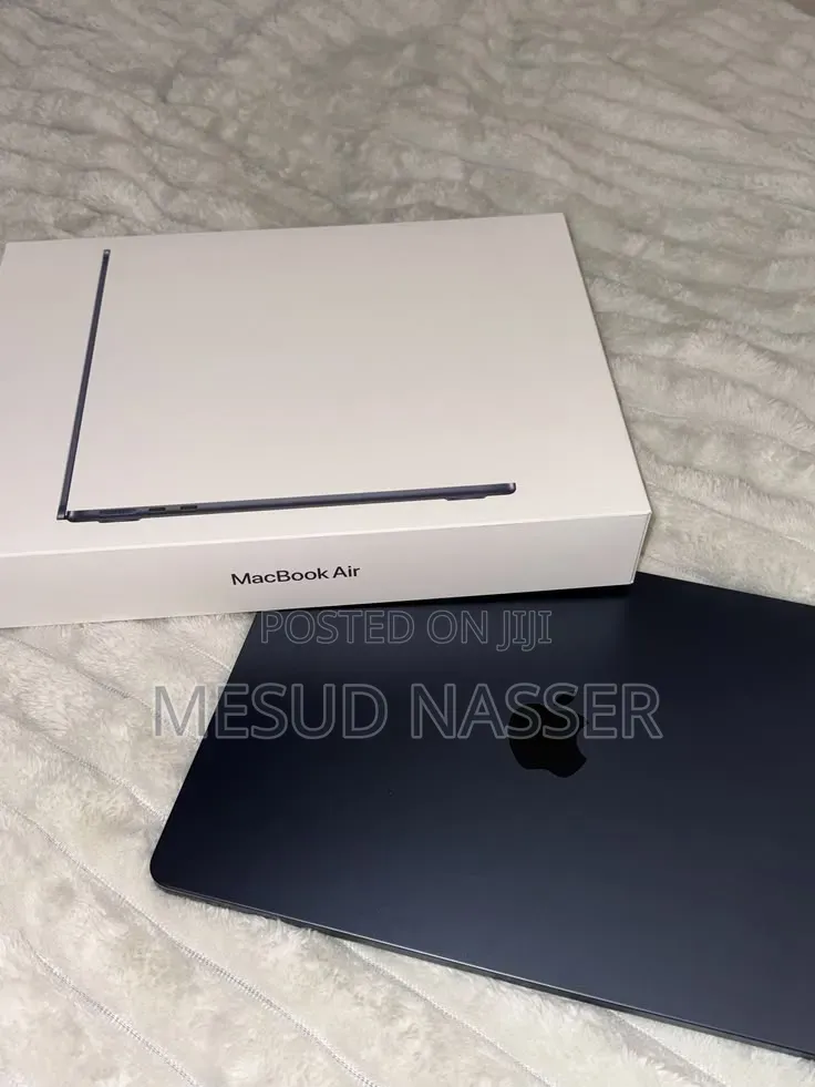New Laptop Apple MacBook Air 2025 M4 16GB Apple M4 SSD 256GB