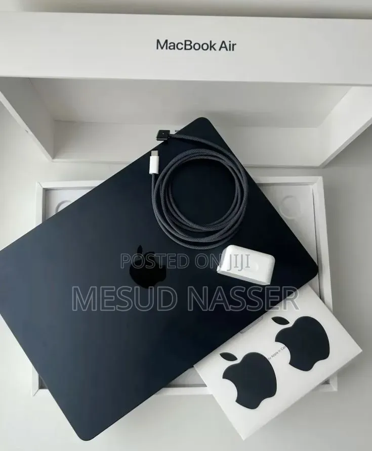 New Laptop Apple MacBook Air 2025 M4 16GB Apple M4 SSD 256GB