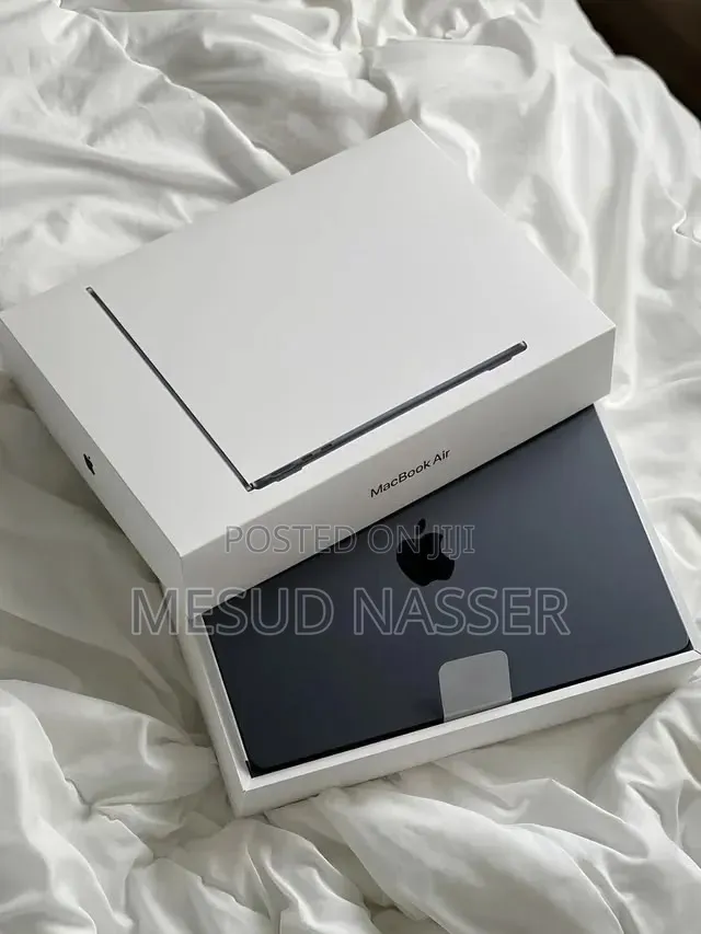 New Laptop Apple MacBook Air 2025 M4 16GB Apple M4 SSD 256GB