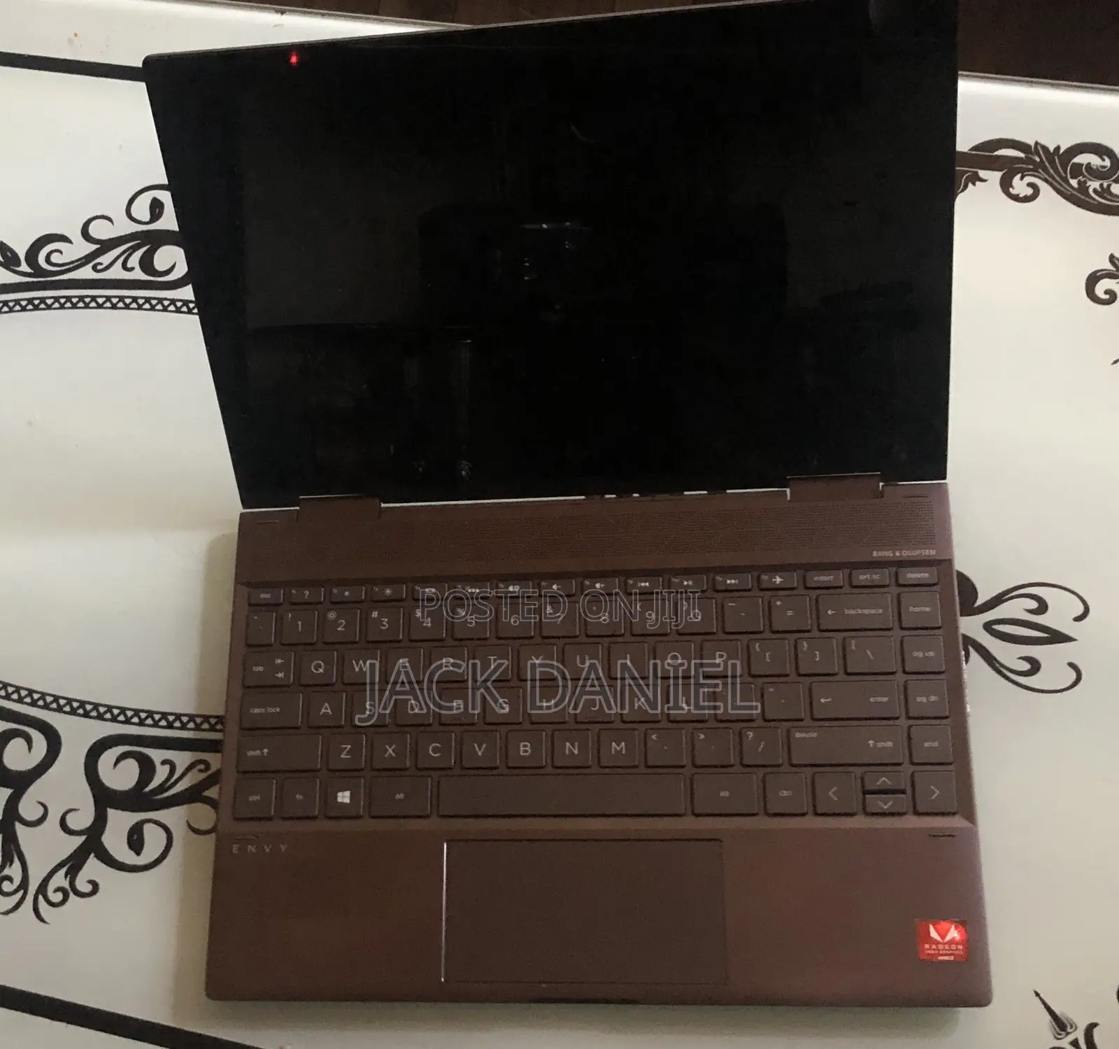 Laptop HP Envy x360 8GB AMD Ryzen 5 HDD+SSD 500GB