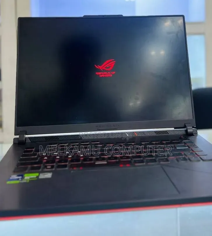 New Laptop Asus ROG Strix G16 16GB Intel Core i9 SSD 1T