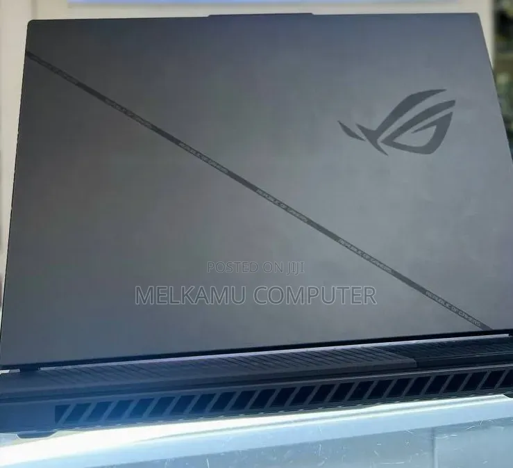 New Laptop Asus ROG Strix G16 16GB Intel Core i9 SSD 1T