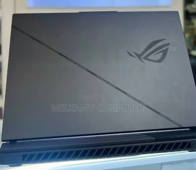 New Laptop Asus ROG Strix G16 16GB Intel Core i9 SSD 1T