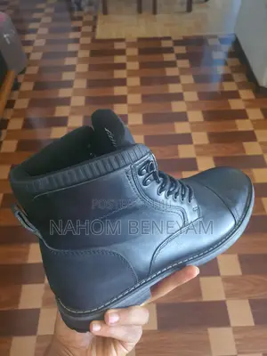 Men's Black Leather Cap-T