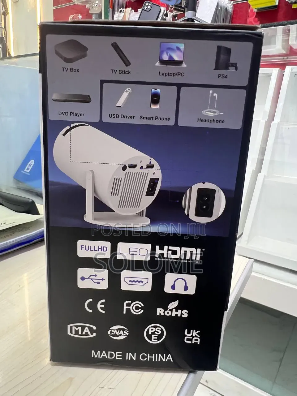 Y05 Projector