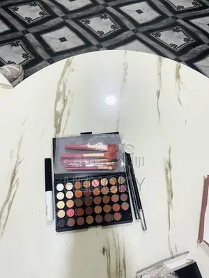 Women Make Up