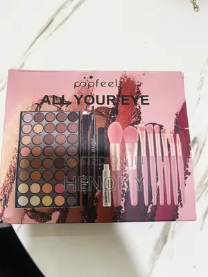 Women Make Up