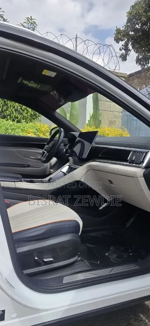 BYD Song Plus 2024 White
