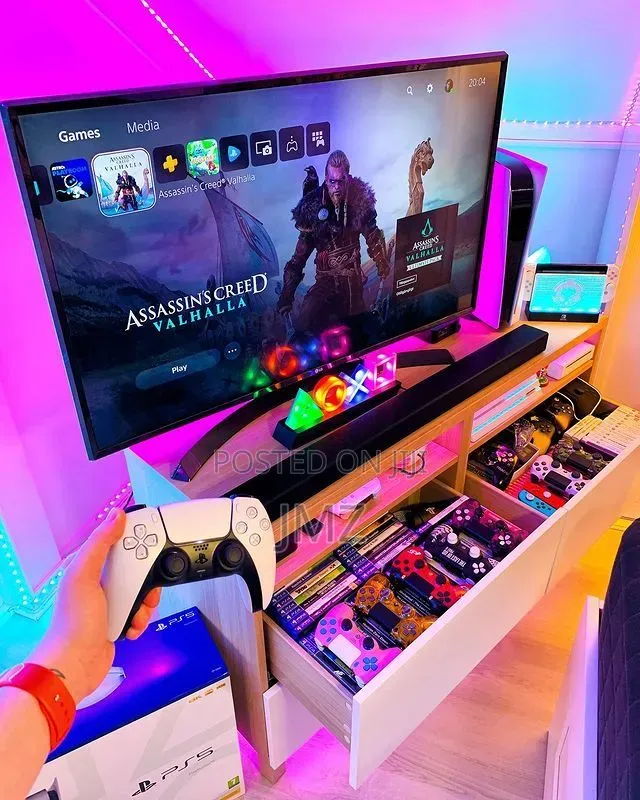 Ps 5 ሀየddatedd
