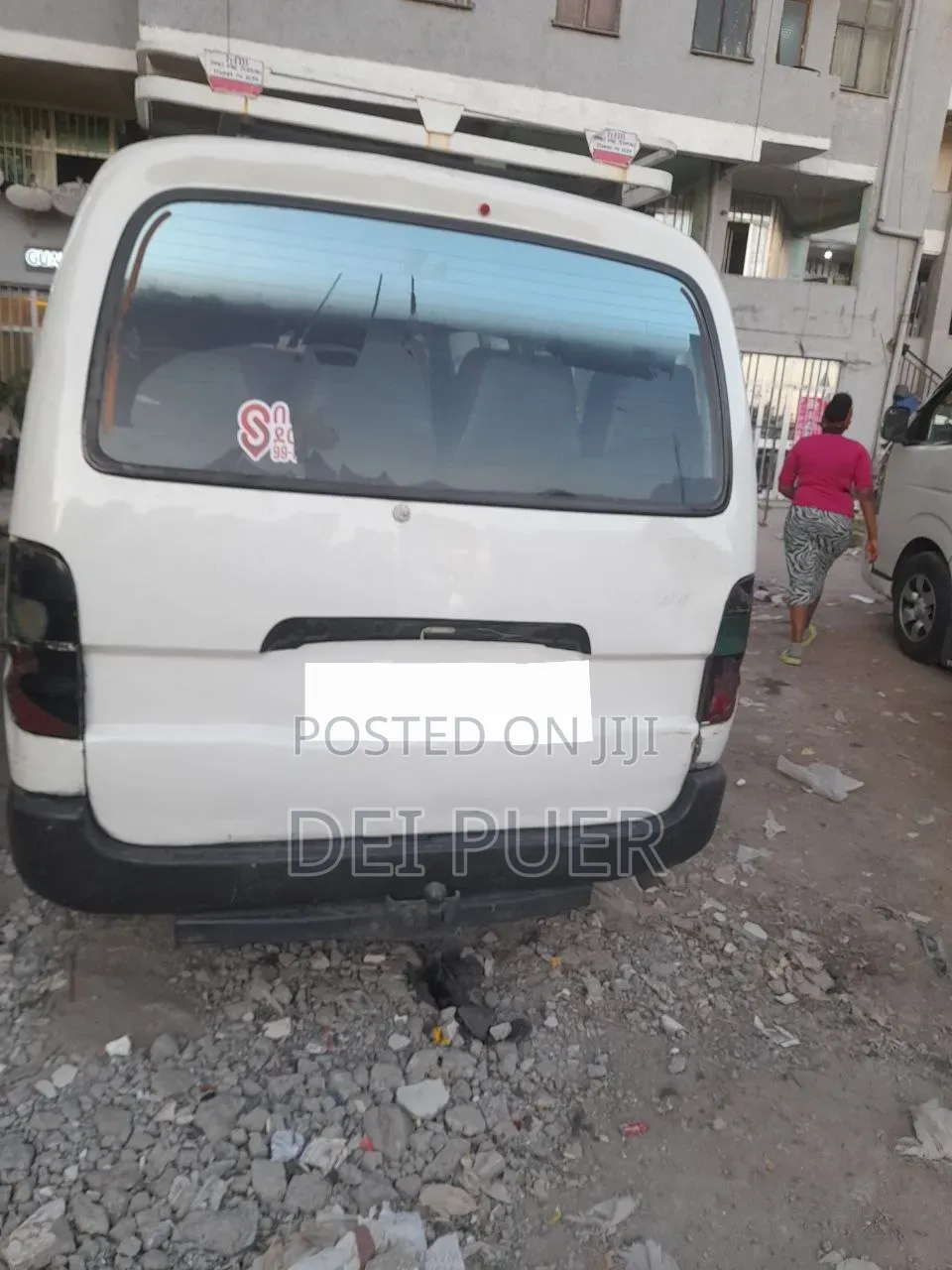 Toyota Grand HiAce 1999 White
