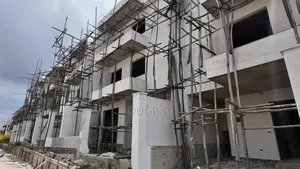 4bdrm Villa in Eniy Realestate, Bole for sale