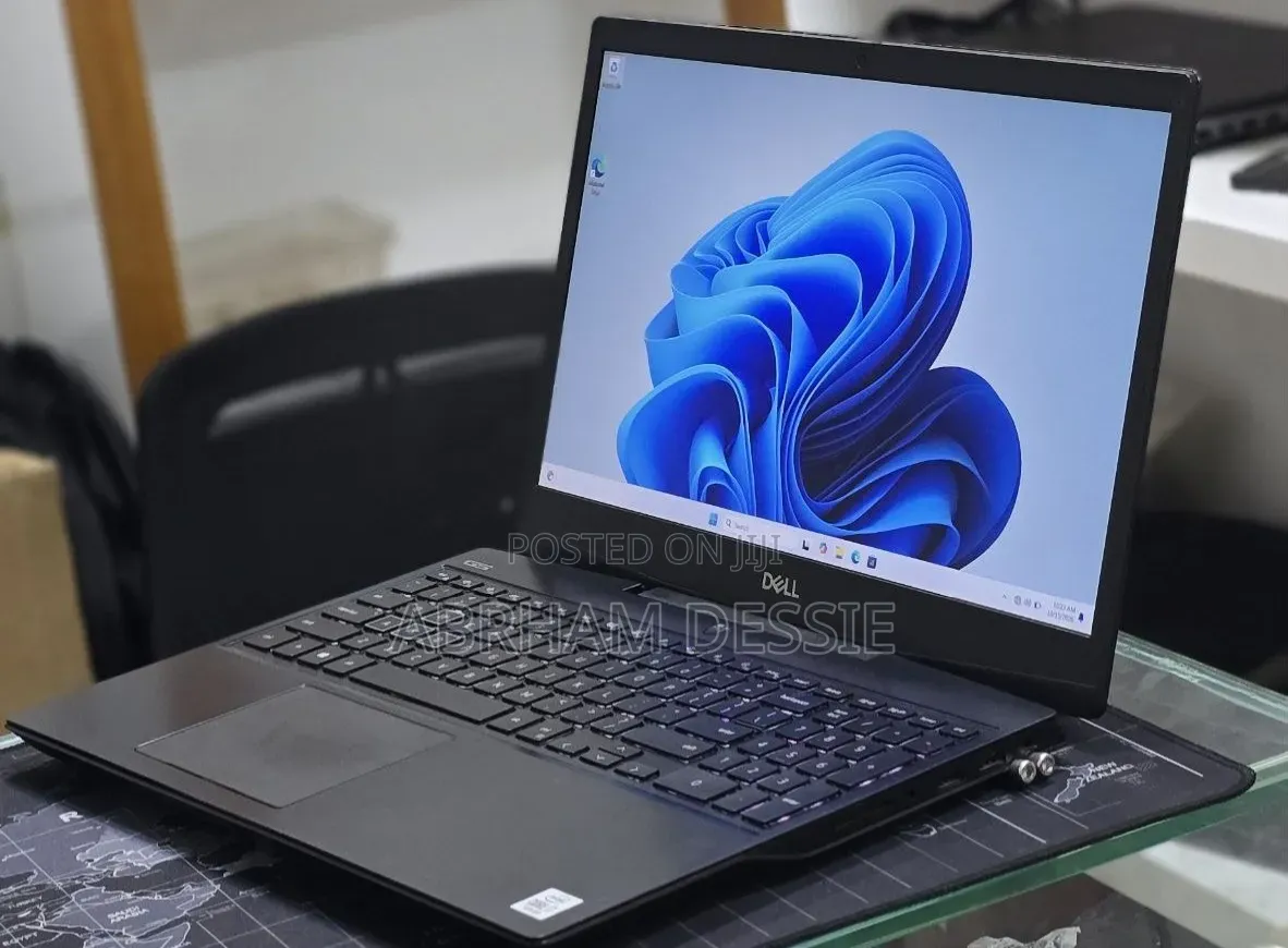 New Laptop Dell 16GB Intel Core i7 SSD 512GB