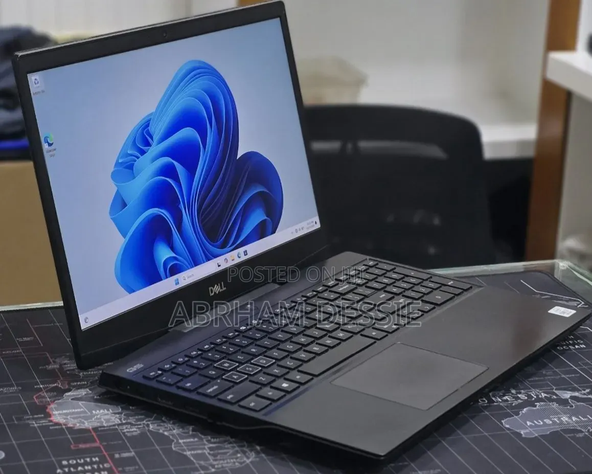 New Laptop Dell 16GB Intel Core i7 SSD 512GB